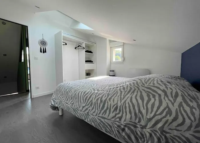 Duplex Cosy Nancy A 10 Minutes *